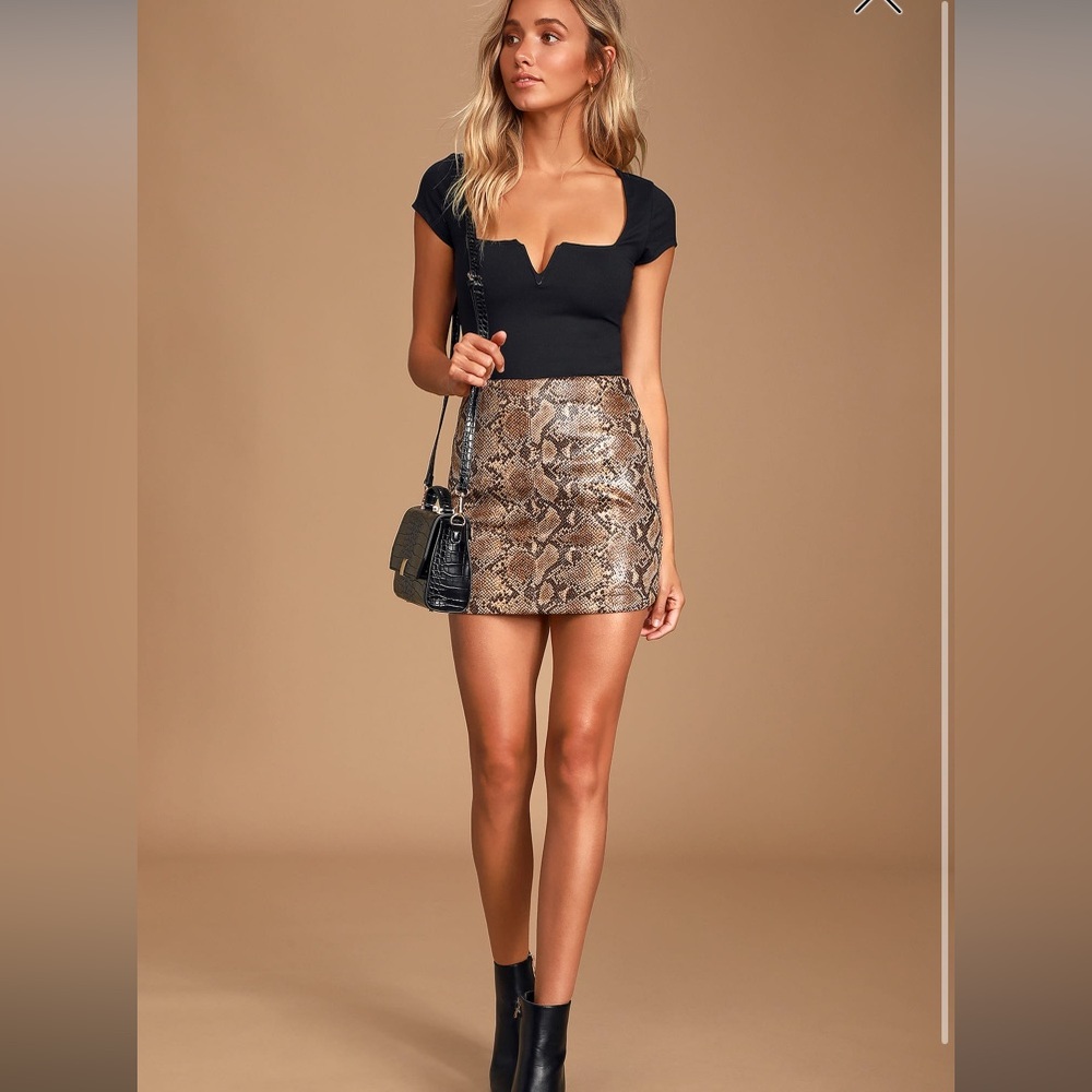 Wild card snake print skirt